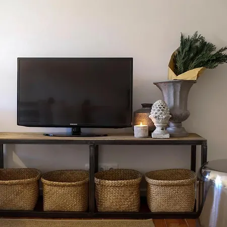 아파트 Design Apt With Balcony In Historic Centre *